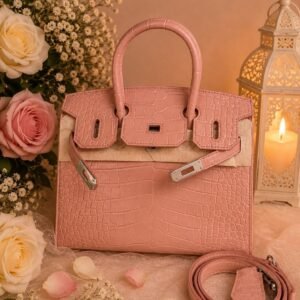 شنطة يد وردية مع حزام كتف